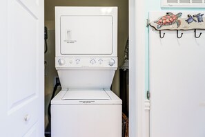 Apartment (2 Bedrooms) | Interior - Walk to Beach & Pier: Quiet Retreat in Surf City (Holly Ridge)