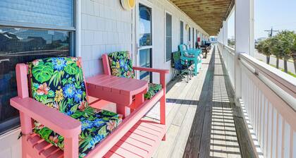 Walk to Beach & Pier: Quiet Retreat in Surf City