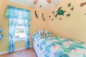 Apartment (2 Bedrooms) | Interior - Walk to Beach & Pier: Quiet Retreat in Surf City (Holly Ridge)