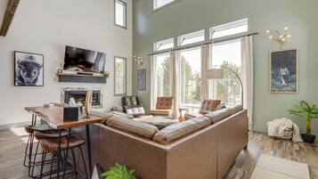 House (5 Bedrooms) | Front of property