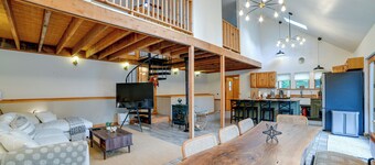 Catskills Mountain Cabin in Bloomville!