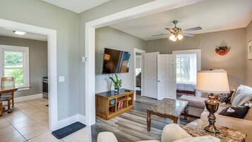 House (2 Bedrooms) | Front of property