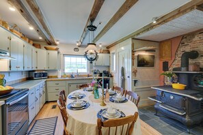 Talo (4 Bedrooms) | Sisätilat