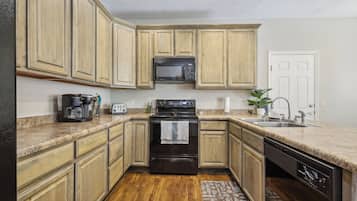 Apartment (3 Bedrooms) | Interior