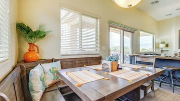 House (3 Bedrooms) | Interior