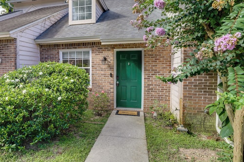 4 Mi to Dtwn: Pet-friendly Abode in Tallahassee!