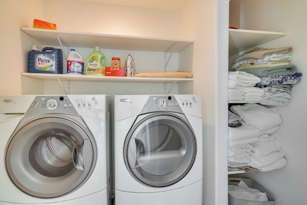 House (4 Bedrooms) | Interior - Discovery Bay Home w/ On-site Delta Access! (Discovery Bay)