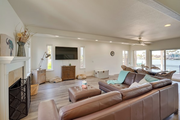 Interior - Discovery Bay Home w/ On-site Delta Access! (Discovery Bay)