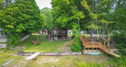 Peaceful Waterfront Cabin on Tittabawassee River!