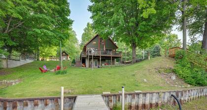 Peaceful Waterfront Cabin on Tittabawassee River!