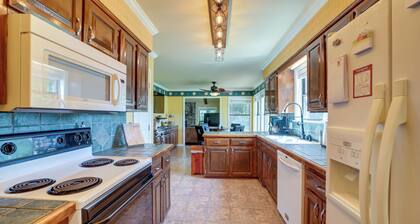 Spacious Arkansas Abode w/ Balcony & Fire Pit!