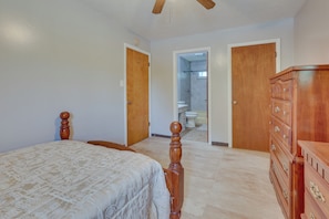 Apartment (1 Bedroom) | Interior