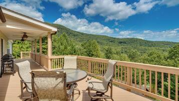 House (3 Bedrooms) | Outdoor dining