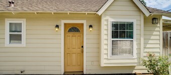 Cozy Shenandoah Home < 2 Mi to The Woodlands Mall!