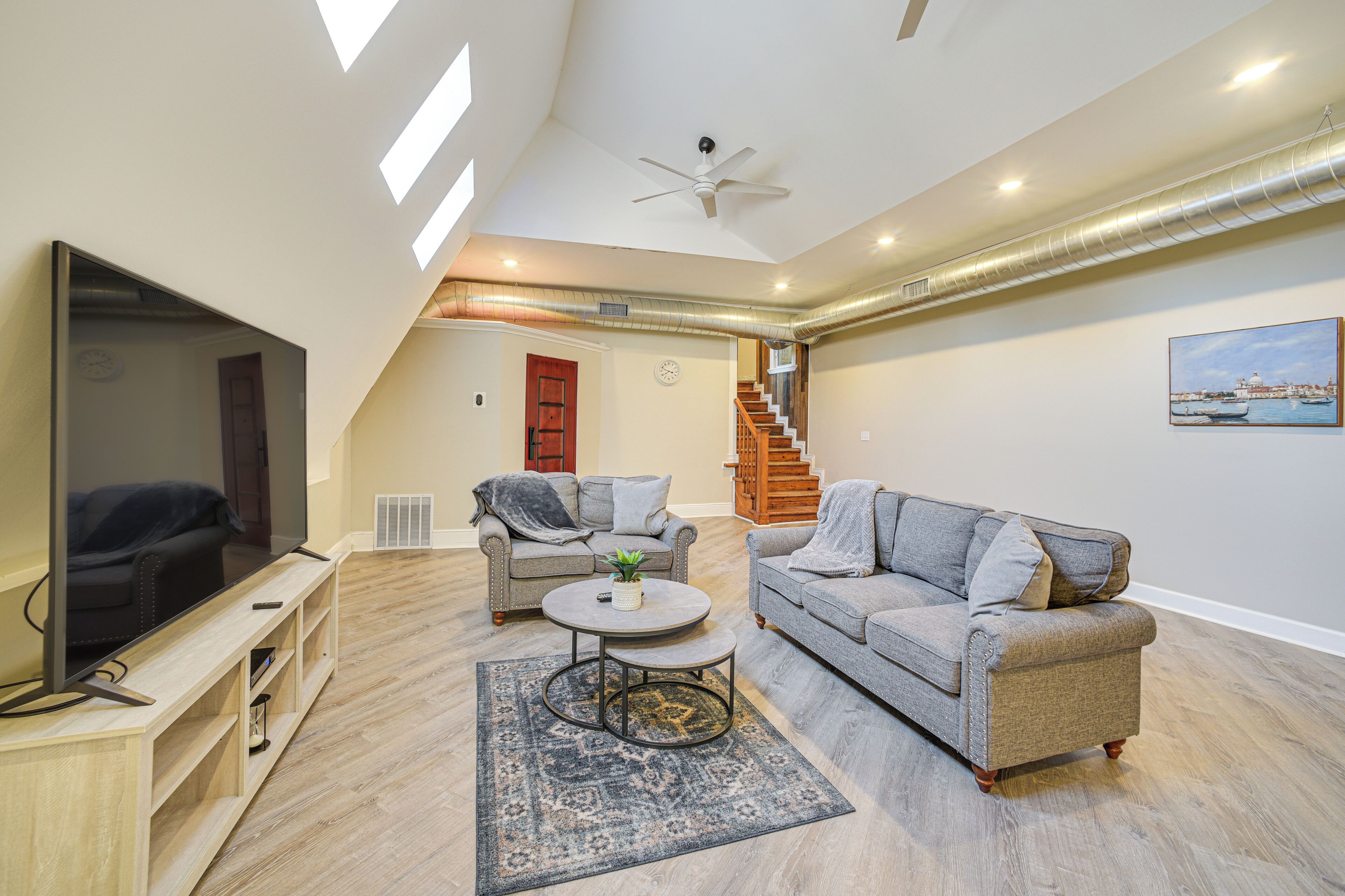 Apartment (3 Bedrooms) | Front of property