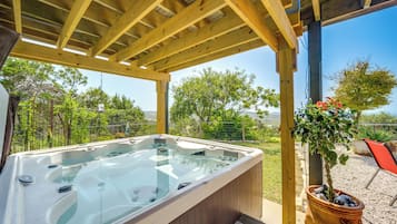 House (2 Bedrooms) | Front of property