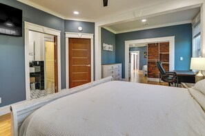 Apartment (2 Bedrooms) | Interior - 1 Mi to Falls View Park: Convenient Cohoes Retreat (Cohoes)