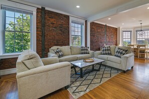 Apartment (2 Bedrooms) | Interior - 1 Mi to Falls View Park: Convenient Cohoes Retreat (Cohoes)