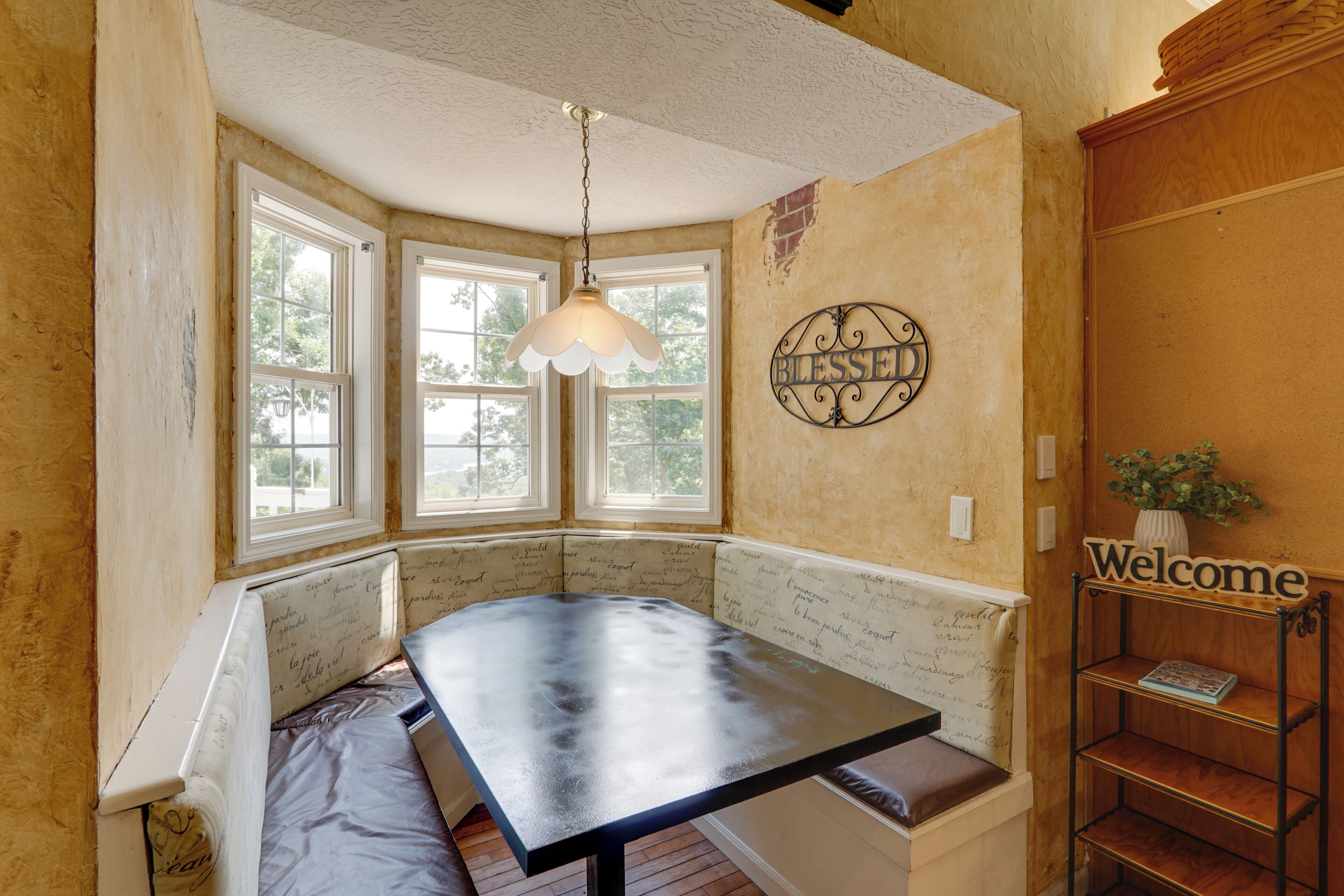 House (5 Bedrooms) | Interior