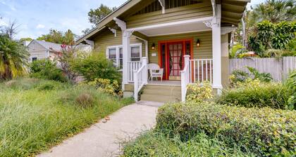 Charming St Petersburg Bungalow 2 Mi to Downtown!