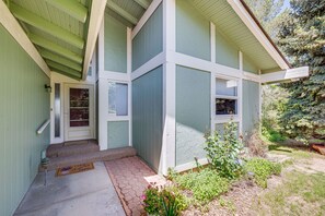 Exterior - Loveland Vacation Rental w/ Water & Mountain Views (Loveland)