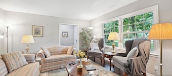 Greensboro Golf Getaway - 9 Mi to Downtown!