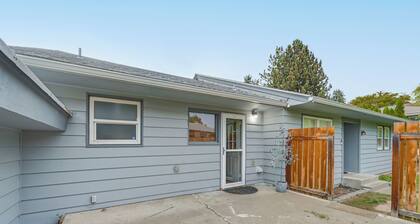 3 Mi to Dtwn Yakima: Play & Stay in the Pnw!