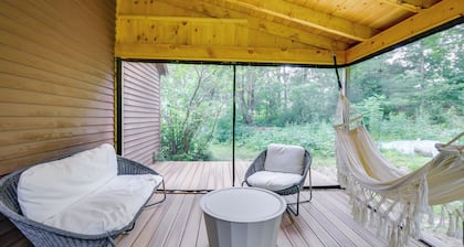 Gorgeous Sunday River Cabin w/ Saltwater Hot Tub!