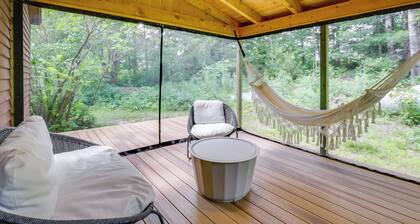 Gorgeous Sunday River Cabin w/ Saltwater Hot Tub!