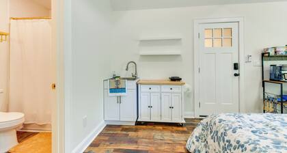 3 Mi to Dtwn Winston-salem: Studio on Miller Park!