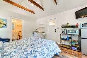 Apartment (0 Bedroom) | Interior - 3 Mi to Dtwn Winston-salem: Studio on Miller Park! (Winston-Salem)