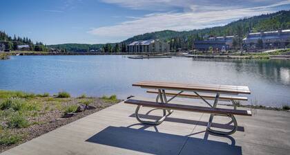 Ski-in/ski-out Brian Head Condo w/ Hot Tub!