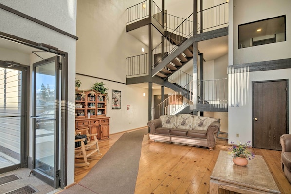 Apartment (2 Bedrooms) | Interior - Ski-in/ski-out Brian Head Condo w/ Hot Tub! (Brian Head)