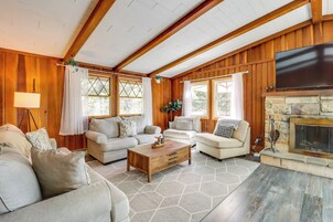 House (3 Bedrooms) | Front of property