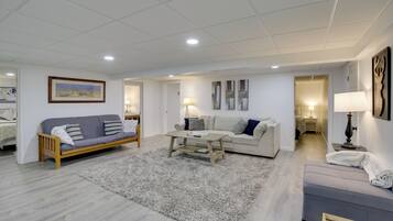 Rumah (6 Bedrooms) | Interior