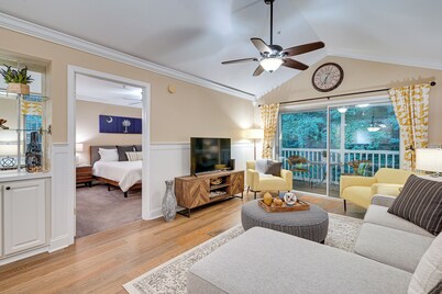 Luxury Golf & Coastal Getaway! True Blue Unit