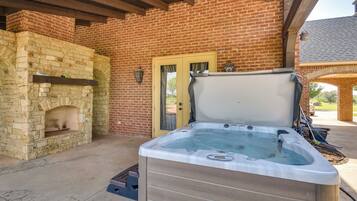 Apartment (0 Bedroom) | Interior