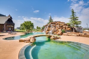 Apartment (0 Bedroom) | Interior - Spacious Edmond Vacation Rental w/ Hot Tub! (Edmond)