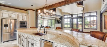 寬敞的埃德蒙度假租賃，附熱水浴缸！