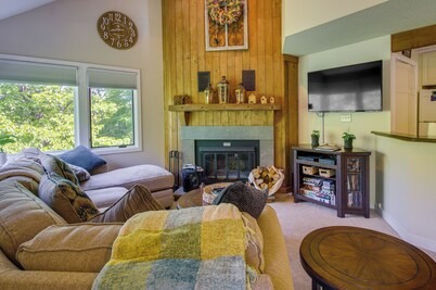 Wintergreen Resort Vacation Rental w/ Pool Access!