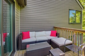 Apartment (3 Bedrooms) | Interior - Wintergreen Resort Vacation Rental w/ Pool Access! (Nellysford)