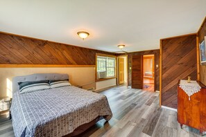 House (2 Bedrooms) | 2 bedrooms, bed sheets