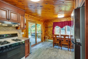 House (2 Bedrooms) | Private kitchen