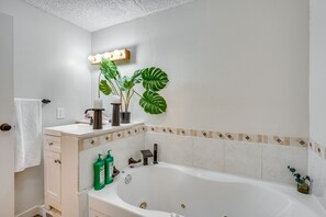 House (4 Bedrooms) | Bathroom