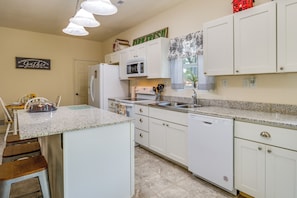 Cottage (2 Bedrooms) | Interior - Charming Gravois Mills Escape w/ Private Backyard! (Laurie)
