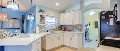 House (3 Bedrooms) | Interior