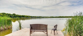 Lakefront Mound Vacation Rental w/ Fire Pit Access