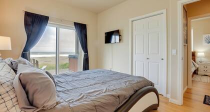 Gold Beach Retreat: Private Hot Tub + Ocean Views!