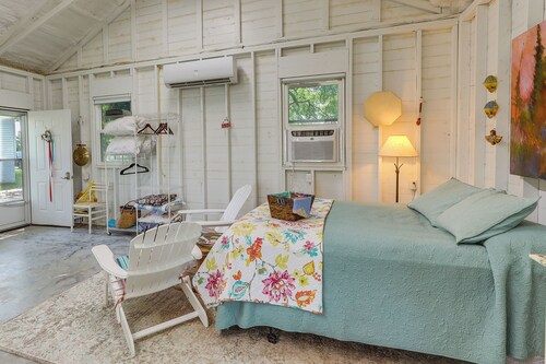 Coffeyville Countryside Studio w/ Fire Pit!