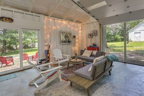 Apartment (0 Bedroom) | Interior